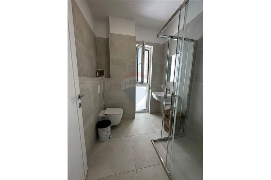 Tirane, jepet me qera apartament 1+1 Kati 0, 60 m² 500 € (LIQENI I THATE)