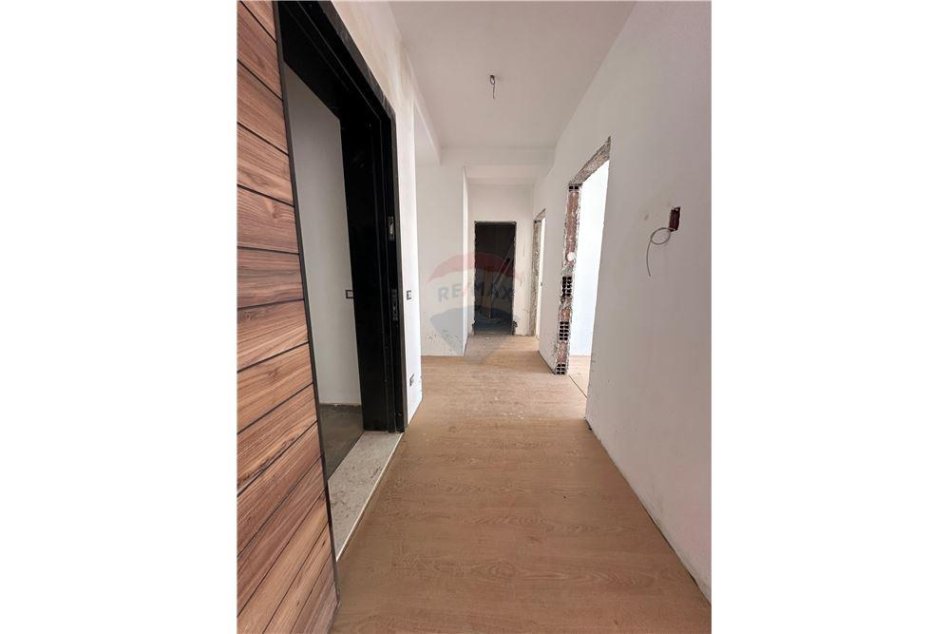 Tirane, shitet apartament 2+1+Aneks+Ballkon, Kati 8, 85 m² 85,000 € (UNIVERS CITY)