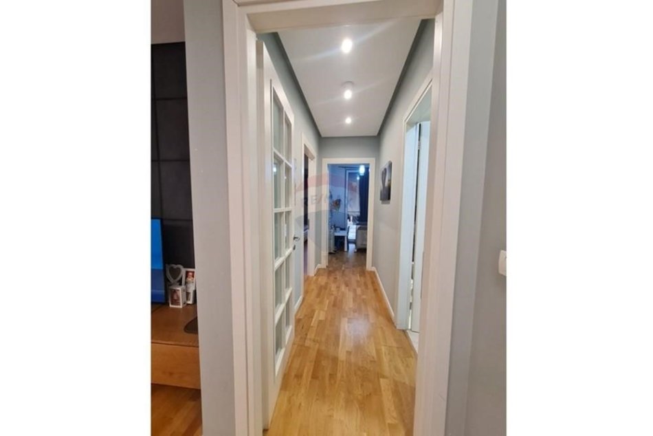Tirane, shitet apartament 2+1 Kati 1, 89 m² 220.000 € (Super Apartament 2+1 +Post Parkimi Ne Shitje)