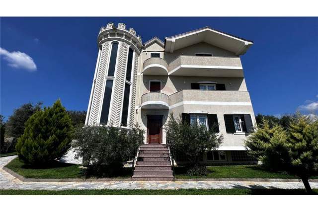 Tirane, jepet me qera Vile 3 Katshe 1.333 m² 3.500 Euro (Farke)