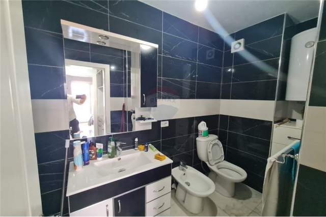 Tirane, shes apartament 3+1+A+BLK Kati 12, 125 m² 170.000 Euro (Bulevardi Zogu i Pare)