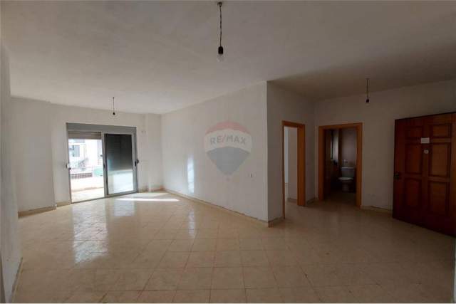 Vlore, shitet apartament 1+1+BLK Kati 2, 75 m² 52.000 Euro (Rruga Ate Kristo Negovani)