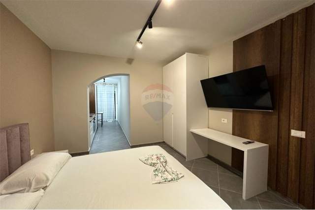 Tirane, jepet me qera dhome 1+1 Kati 3, 47 m² 400 Euro (Myslym Shyri)