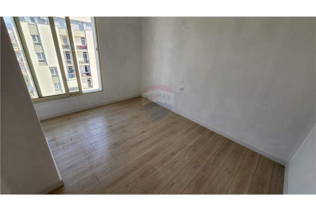 Tirane, shitet apartament 2+1+BLK Kati 10, 100 m² 135.000 Euro (Fusha Aviacionit)