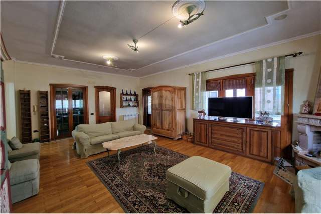 shes 320 m² 295.000 Euro