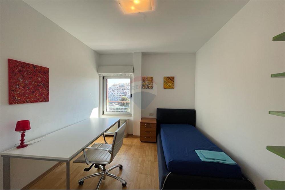 Apartament per qira 2+1+2 tek Liceu Artistik 1300 Euro/Muaj