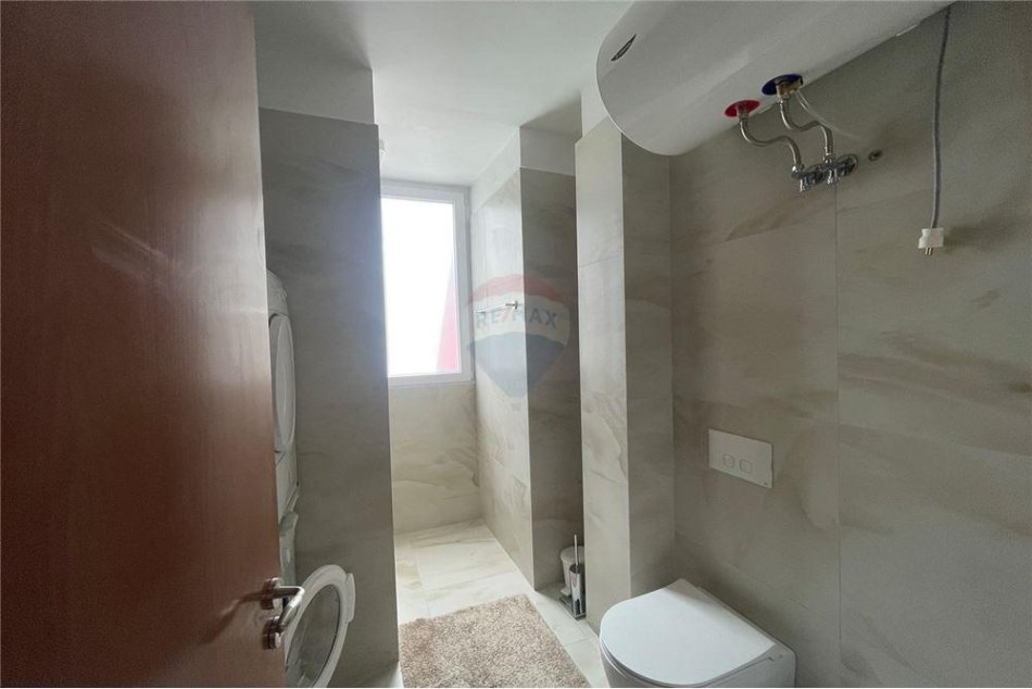 Tirane, jepet me qera apartament 2+1 Kati 3, 83 m² (komuna parisit)