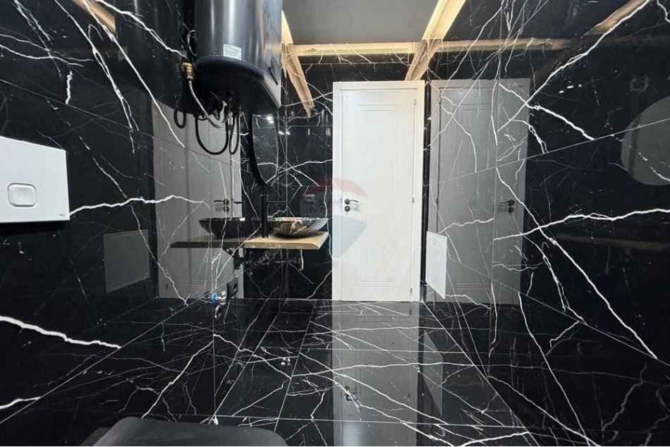 Tirane, shitet apartament 1+1 Kati 2, 139.000 € (tek Stadiumi &quot;Dinamo&quot;!)