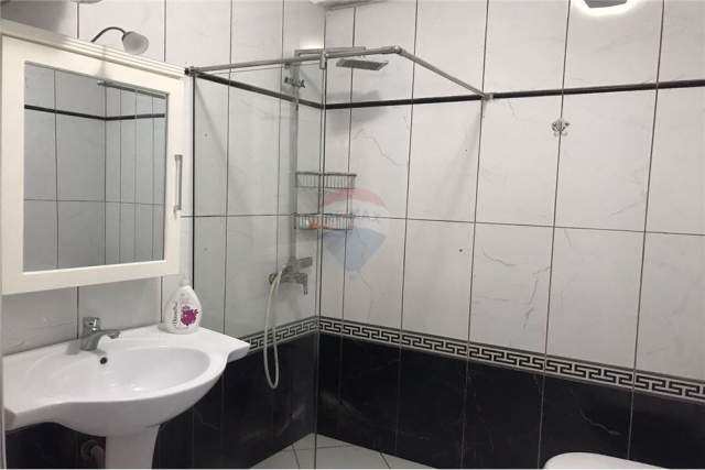 Tirane, jepet me qera apartament 3+1+A+BLK Kati 2, 102 m² 350 Euro (Tek Fresku)