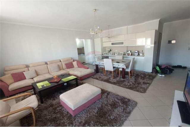 Tirane, jepet me qera apartament 3+1+A+BLK Kati 6, 120 m² 700 Euro