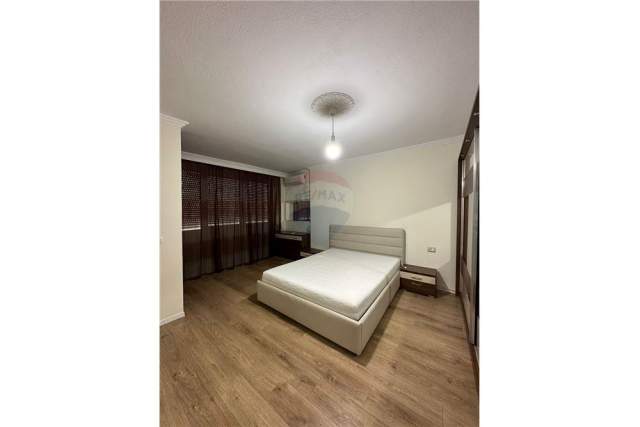 Tirane, ofert apartament 3+1+BLK Kati 6, 120 m² 650 Euro (Komuna e Parisit)