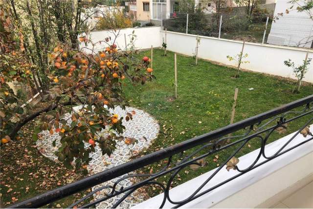 Tirane, shitet Vile 5+1+BLK Kati 2, 477 m² 235.000 Euro (Sauk)