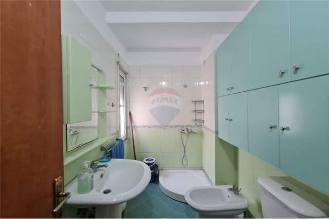 Tirane, shitet apartament 2+1+BLK Kati 4, 66 m² 105.000 Euro (Trendafili i Bardhe)