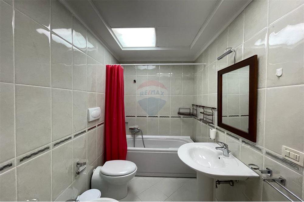 Apartament per qira 2+1+2 tek Liceu Artistik 1300 Euro/Muaj