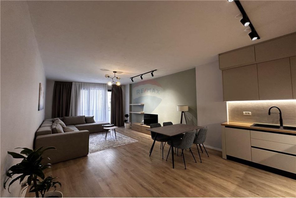 Shqiperi, jepet me qera 2+1+Ballkon Kati 3, 105 m² 800 € (Frosina Plaku)