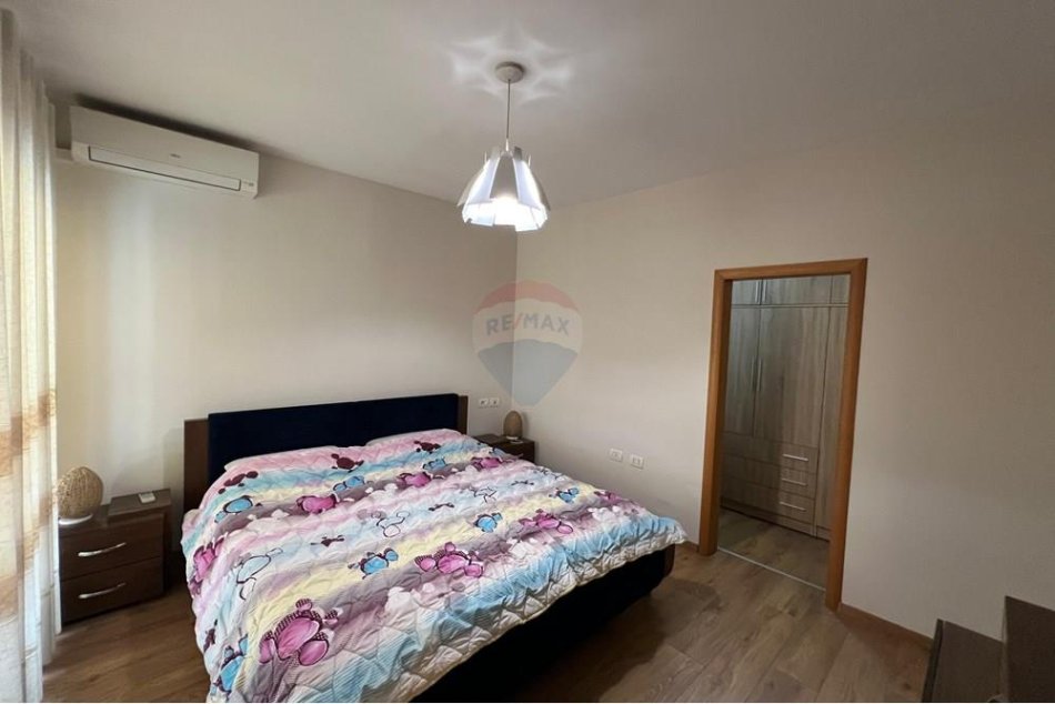 Tirane, jepet me qera apartament 2+1 Kati 7, 100 m² 600 € (Pallati me Shigjeta)