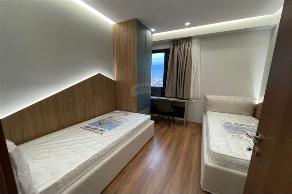 Tirane, jepet me qera apartament 2+1 Kati 9, 88 m² 830 € (Rruga e Dibres)