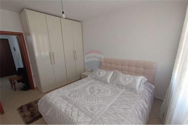 Tirane, jepet me qera apartament 3+1+A+BLK Kati 6, 120 m² 700 Euro