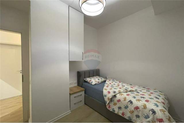 Tirane, jepet me qera apartament 2+1+BLK Kati 10, 80 m² 600 Euro (Rruga e Kavajes)