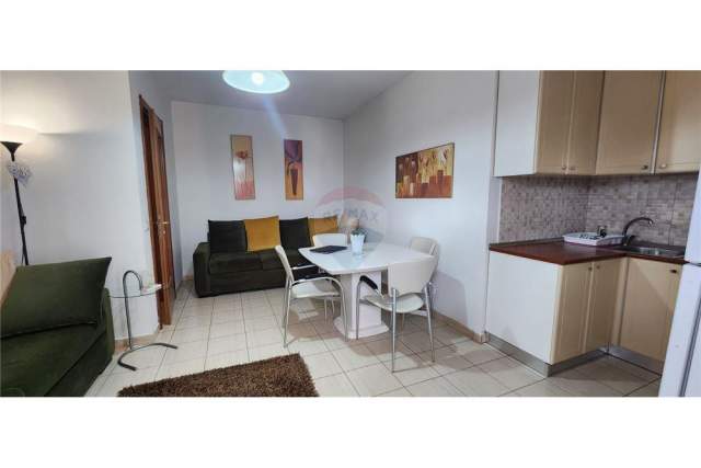 Tirane, jepet me qera apartament 1+1+BLK Kati 7, 79 m² 600 Euro (Stadiumi Qemal Stafa)