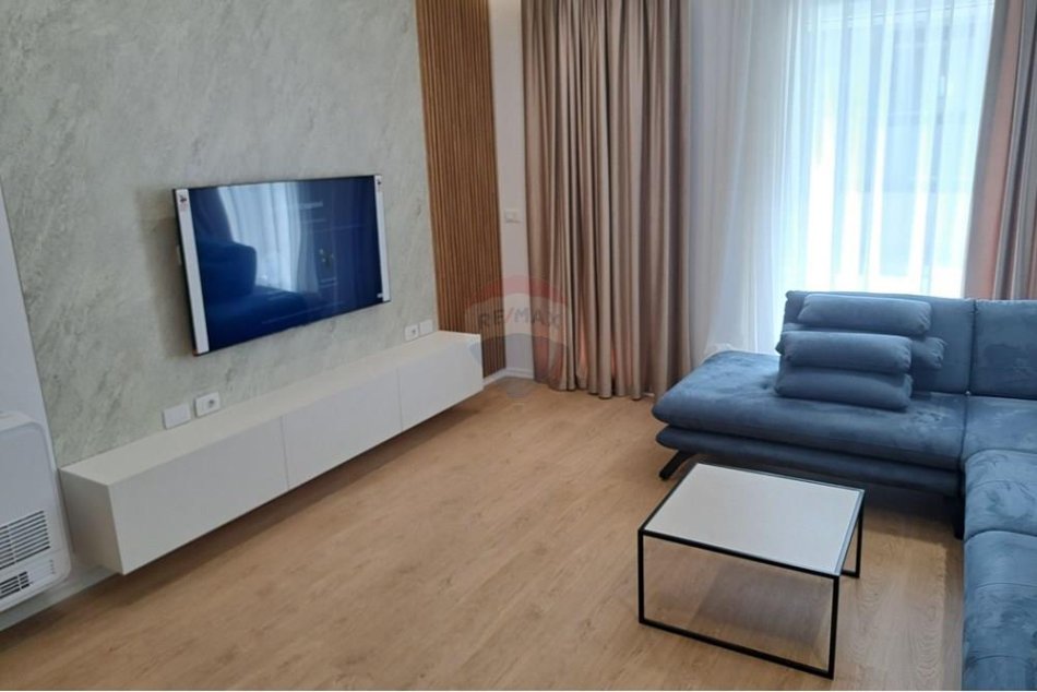 Tirane, jepet me qera apartament 2+1+Ballkon Kati 1, 160 m² 1.000 € (Kompleksi FZ)