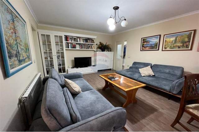 Tirane, jepet me qera apartament 3+1+BLK Kati 2, 140 m² 850 Euro (Stadiumi Dinamo)