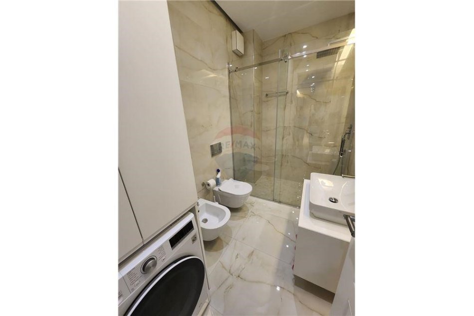 Tirane, shitet apartament 2+1 , 125 m² 290.000 € (SHITET APARTAMENT 2+1+2 TEK BULEVARDI I RI)