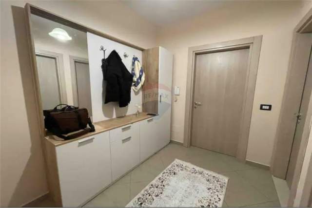 Tirane, jepet me qera apartament 1+1 Kati 3, 67 m² 350 Euro (Porcelan)