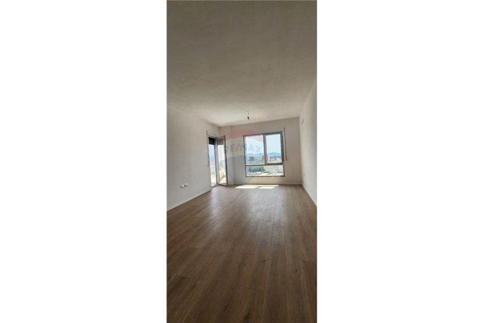 Tirane, shitet apartament 2+1 Kati 7, 88 m² 140.000 € (Perballe universitetit UET - Porcelan)