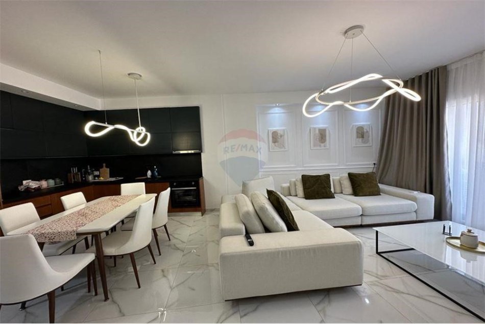 Tirane, shitet apartament 1+1 Kati 2, 80 m² 165.000 € (APARTAMENT 1+1 NE SHITJE NE RRUGEN E DIBRES.)