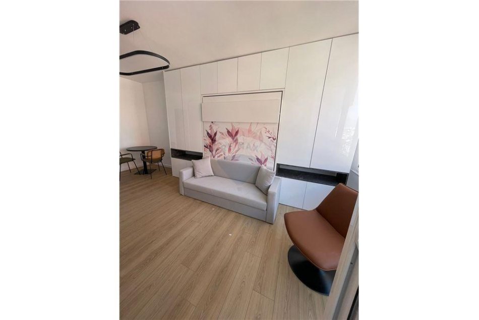 Tirane, shitet garsonier Kati 4, 37 m² 84.000 € (Komuna e Parisit)