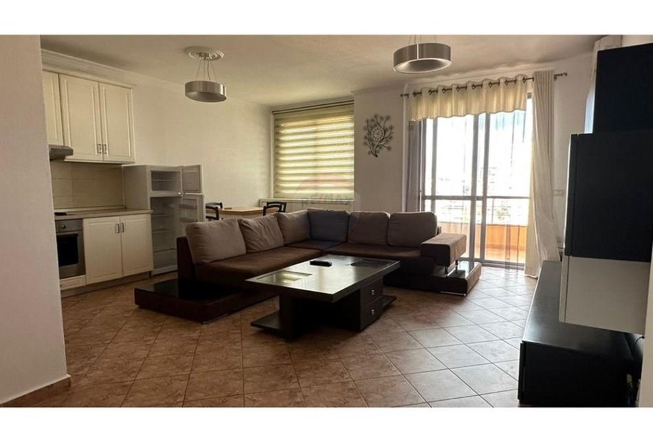 Tirane, jepet me qera apartament 2+1 , 100 m² 600 € (Pazari i Ri, Rruga Tefta Tashko,)