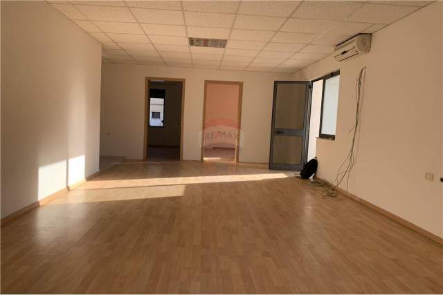 SUPER OKAZION Tirane, shes apartament 2+1+A+BLK Kati 4, 101 m² 110.000 Euro (Shushica)