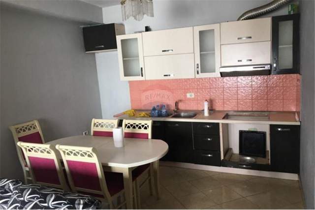 Tirane, shitet apartament 53 m² 53.000 Euro (Spitali Hygea)