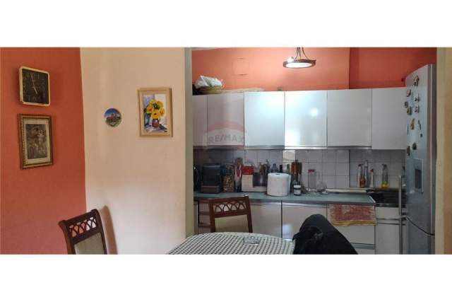 Tirane, shitet apartament 2+1 Kati 4, 103 m² 78.000 Euro (Rruga Karl Gega)