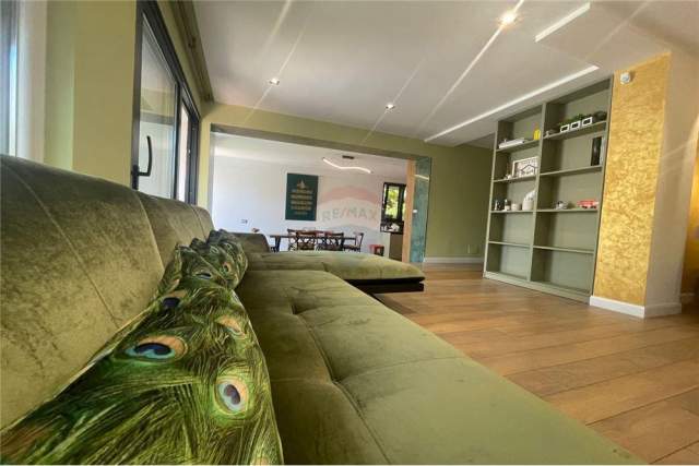 Gjiri Lalezit, shitet Vile 2 Katshe Kati 1, 300 m² 650.000 Euro (Vala Mar Residences)