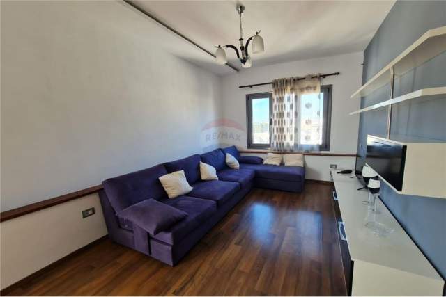 Tirane, shitet apartament 2+1+BLK Kati 8, 96 m² 120.000 Euro (Pazari i ri)