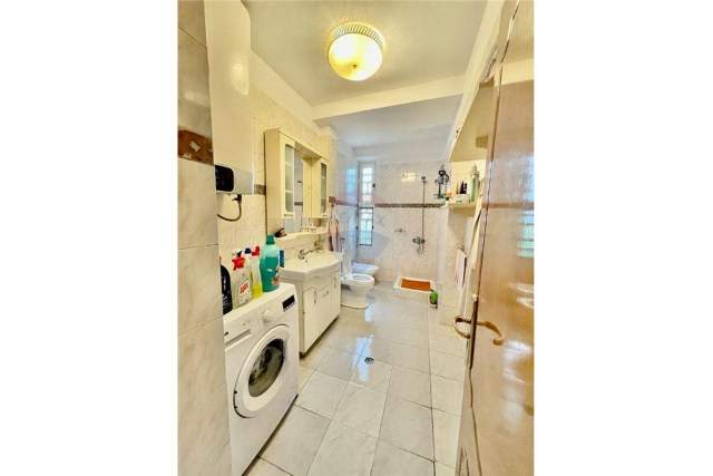 Tirane, jepet me qera apartament 2+1+BLK Kati 3, 102 m² 500 Euro (Prane Bar Piazza)