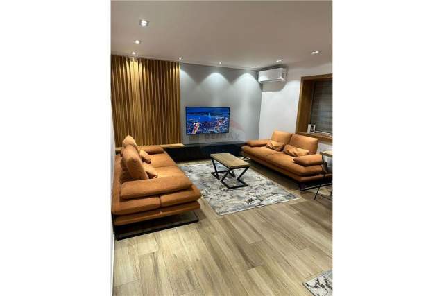 Tirane, shitet apartament 1+1 Kati 6, 55 m² 62.000 Euro (Shkolla e Bashkuar)