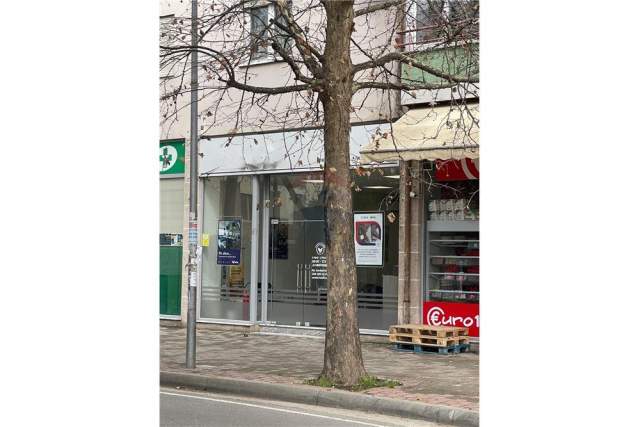 Tirane, jepet me qera dyqan Kati 0, 77 m² 1.500 Euro (Don Bosko)