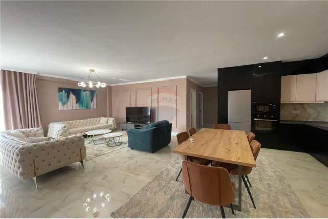 Tirane, jepet me qera apartament 3+1+BLK Kati 3, 130 m² 1.000 Euro (Sauk)