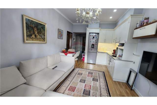 Tirane, jepet me qera apartament 2+1+A+BLK Kati 2, 74 m² 800 Euro (Reshit Collaku)