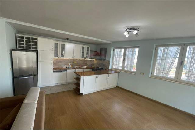 Tirane, jepet me qera apartament 3+1+A+BLK Kati 3, 135 m² 550  (21 Dhjetori)