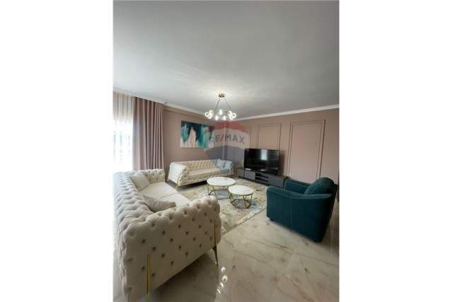 Tirane, jepet me qera apartament 1+1+A Kati 3, 76 m² 500 Euro (sauk)