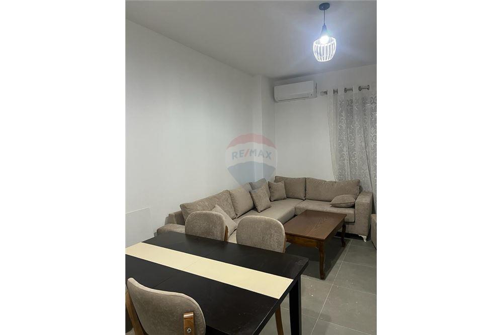 Jepet me Qera Apartament 1+1 tek Arlis Farmacia 10