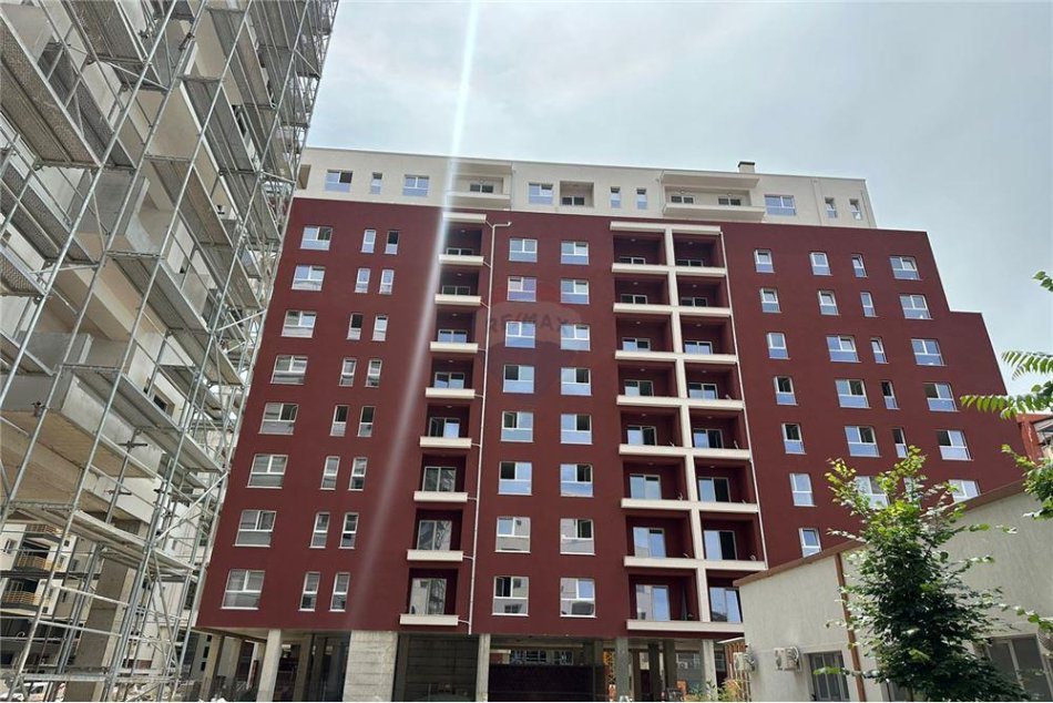 Tirane, shitet 1+1+Ballkon Kati 4, 72 m² 111.000 € (Dritan Hoxha)