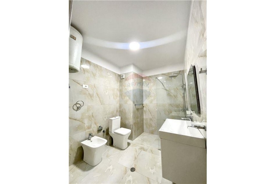 Tirane, jepet me qera 1+1+Ballkon Kati 6, 83 m² 800 € (Sami Frasheri)
