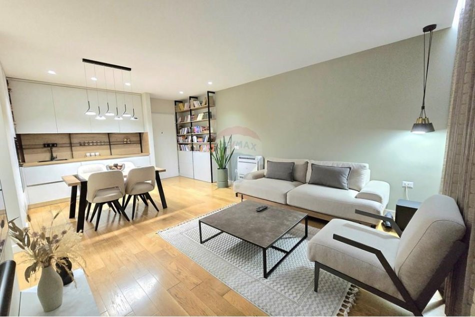 Tirane, shitet apartament 2+1+Ballkon Kati 4, 97 m² 229.000 € 
