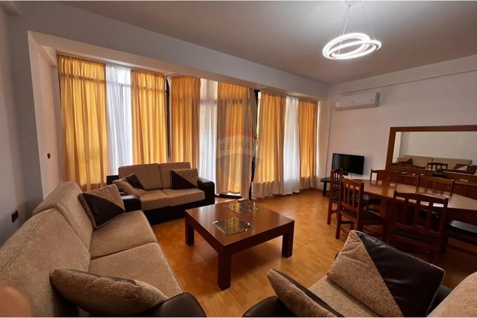 Tirane, shitet apartament 1+1 , 70 m² (Qytet Satudent)