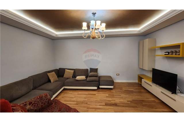 Tirane, jepet me qera apartament 2+1+A Kati 1, 96 m² 750 Euro (Bardhok Biba)